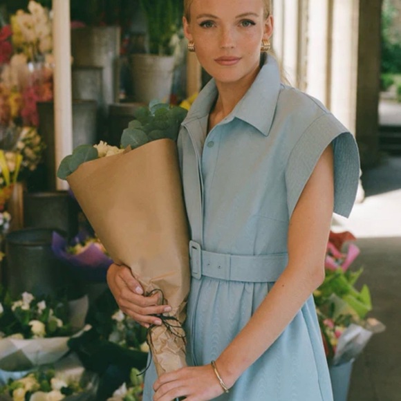 Tuckernuck Light Blue Belted Midi Dress - Picture 2 of 8